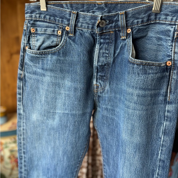 Classic Levis 501 Blue Denim Jeans - Picture 2 of 5